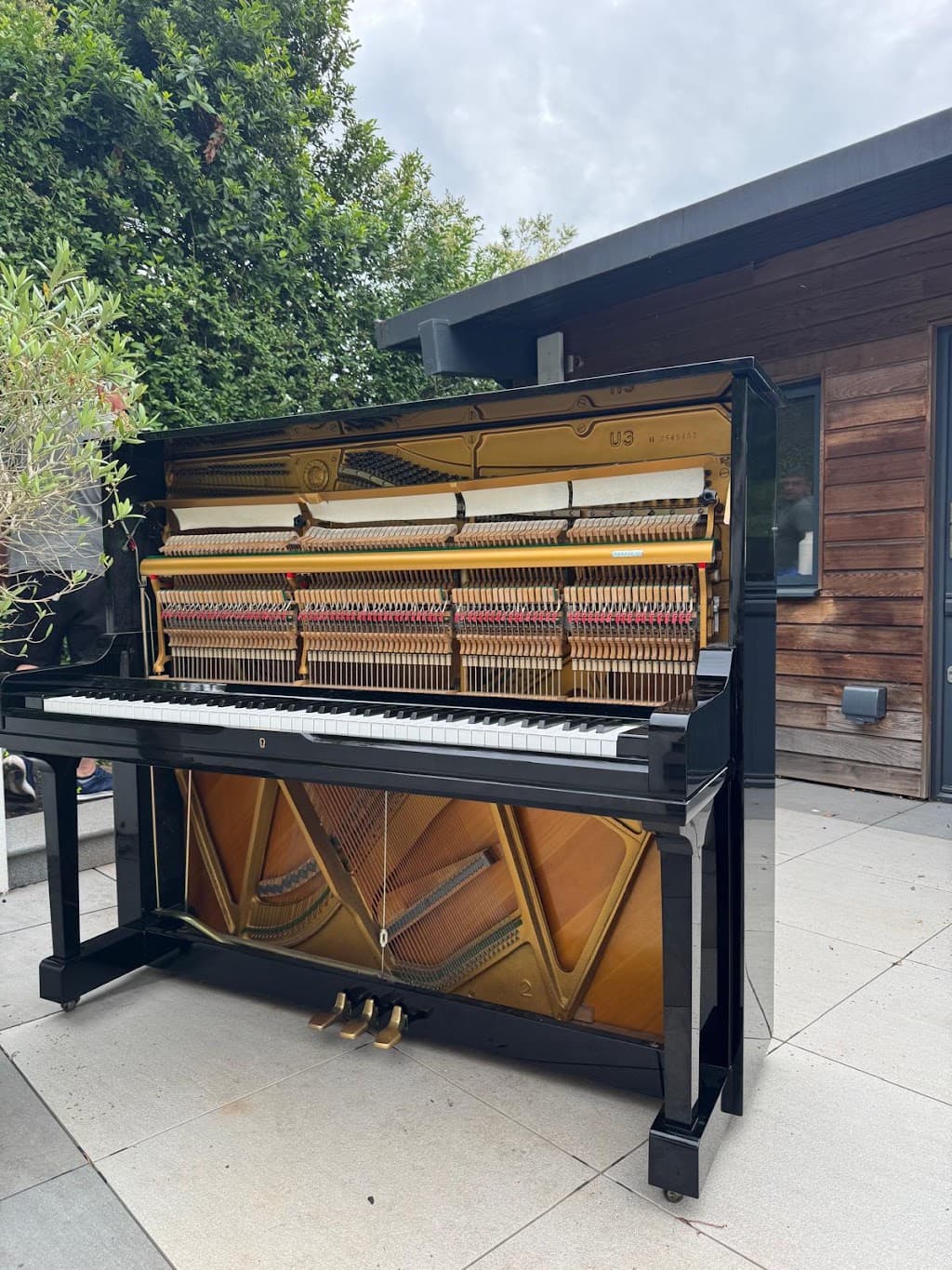 Accord Piano Logistics - Piano Movers London
