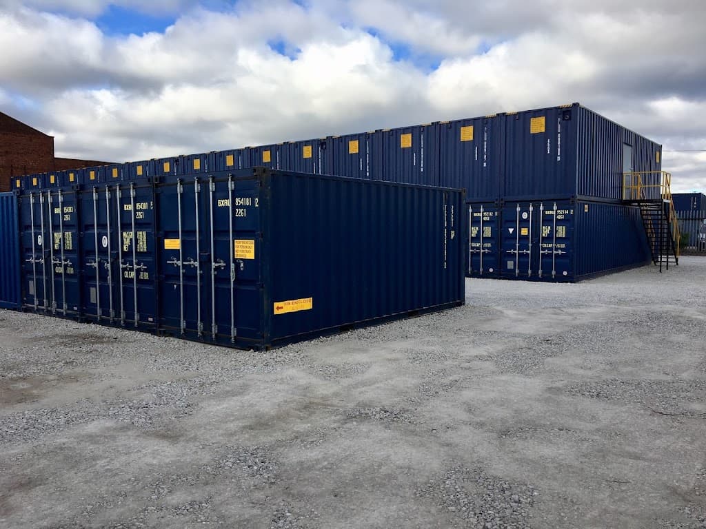 Self Storage Hull – by TITAN Containers