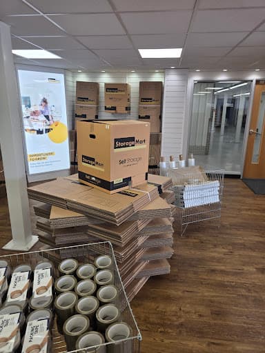 StorageMart — Customer photo