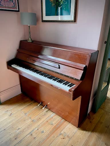 LONDON PIANO REMOVALS — Customer photo