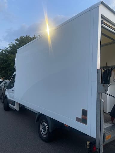 Nash 121 Man With a Van Luton — Customer photo